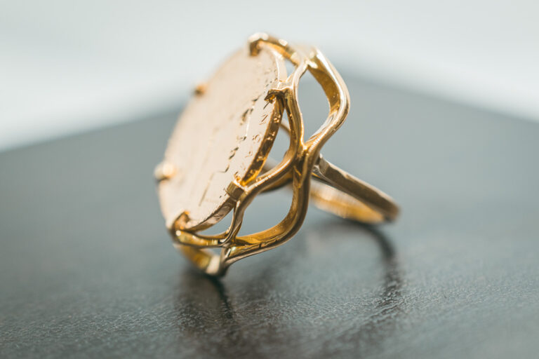 Bague pièce en or 18 carats